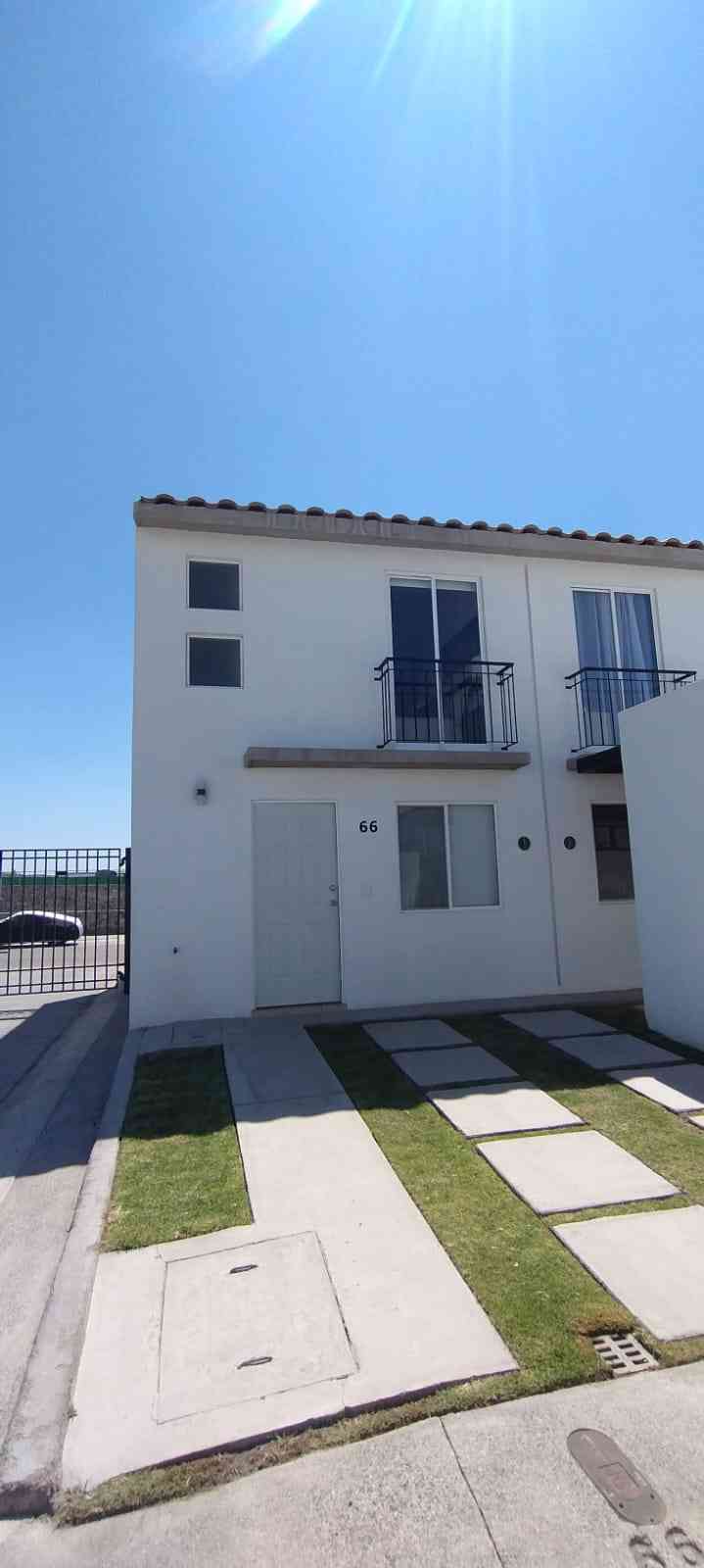 casa en venta avenida de la cantera ciudad del sol queretaro queretaro p77t9Mb