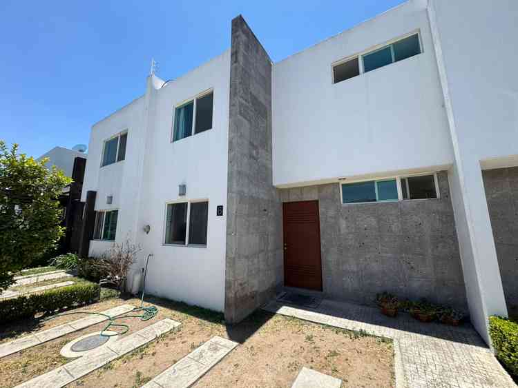 casa en renta avenida aviacion jardin real zapopan jalisco pEE80Mj